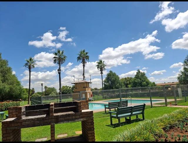 2 BEDROOM APARTMENT FOR SALE IN EQUESTRIA